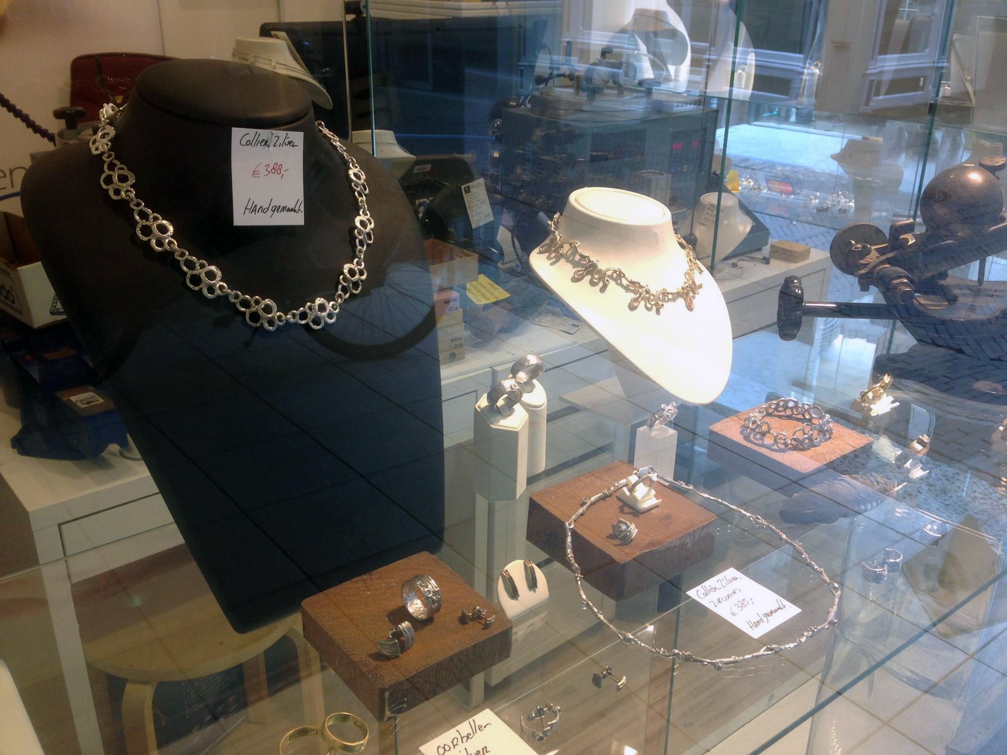 Etalage-goudsmid-sieraden-ringen